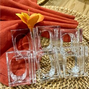 Vintage clear napkin rings with vase!